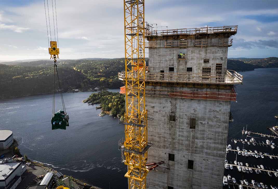 img_Nexans_elevator_motor_in_the_air_1070x730